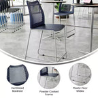 Taburete apilable con respaldo ventilado y base trineo con recubrimiento en polvo