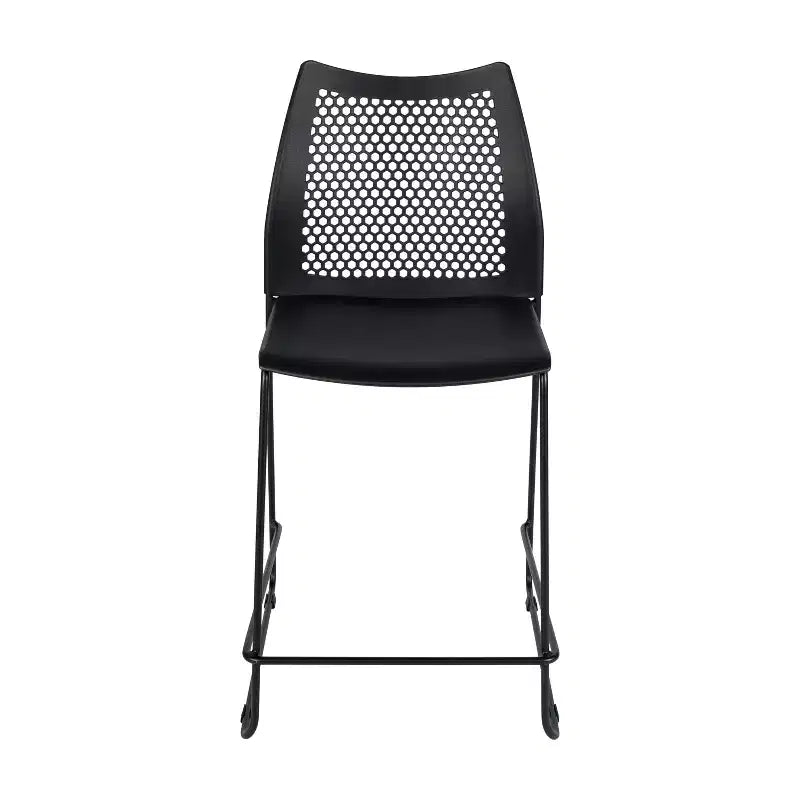 Taburete apilable con respaldo ventilado y base trineo con recubrimiento en polvo