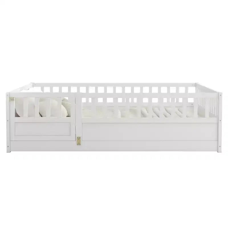 Cama Montessori de Madera de Tamaño Completo con Barrera de Seguridad y Puerta, Blanca