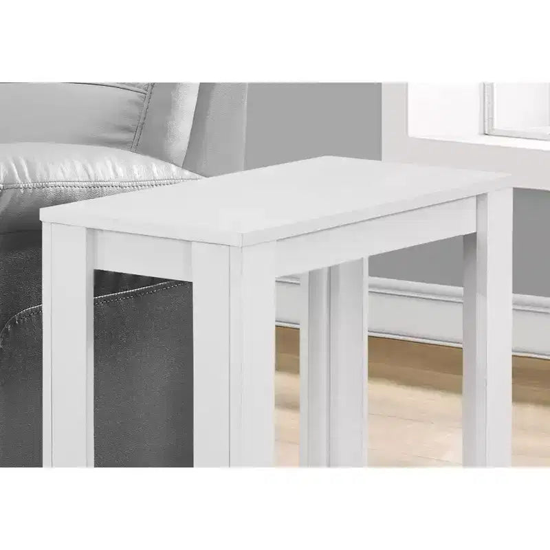 Mesa auxiliar con acento y estante inferior, blanco